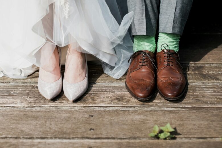 נעליים של זוג בחתונה